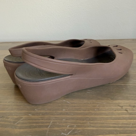 Crocs Women's 9 Brown Mabyn‎ Slingback Peep Toe Mini Wedge Comfort Sandals Shoes - Picture 4 of 9